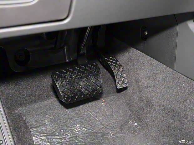 一汽奥迪 奥迪A6L 2023款 改款 45 TFSI 臻选动感型 一汽奥迪 奥迪A6L 2023款 改款 45 TFSI 臻选动感型