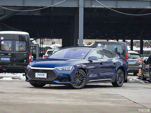 比亞迪 漢 2023款 DM-i 冠軍版 121KM 尊享型