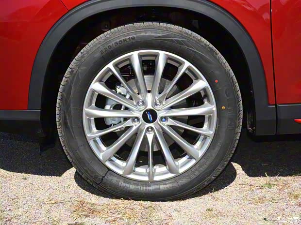 長安汽車 長安歐尚X7 PLUS 2022款 1.5T 藍鯨自動紅版