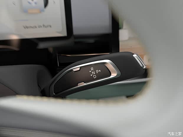 几何汽车 几何G6 2022款 基本型 几何汽车 几何G6 2022款 基本型