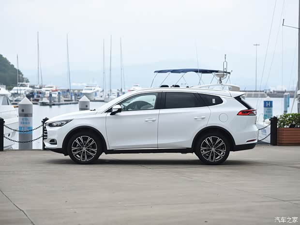 比亚迪 唐 2018款 2.0T 自动智联尊耀型 7座