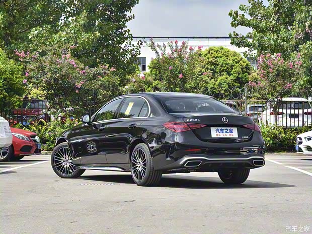 北京奔馳 奔馳C級(jí) 2022款 C 260 L 運(yùn)動(dòng)版