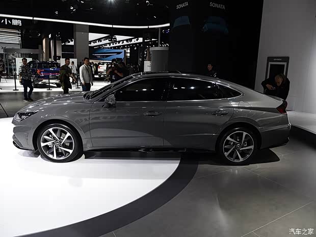 北京现代 索纳塔 2019款 基本型