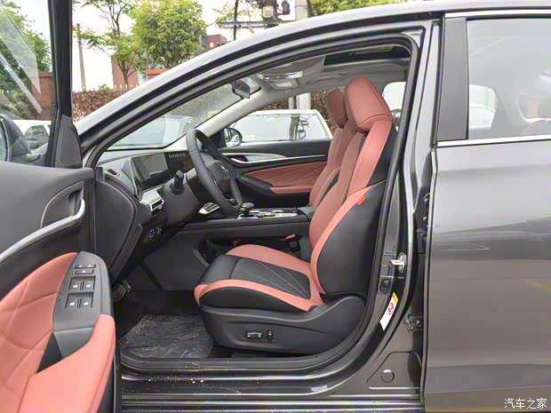 长安汽车 逸动 2022款 PLUS 蓝鲸NE 1.4T GDI DCT高配版