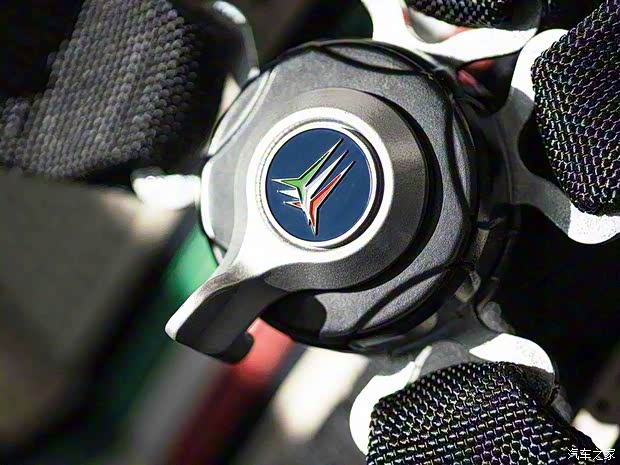 帕加尼 Huayra 2021款 Tricolore 帕加尼 Huayra 2021款 Tricolore