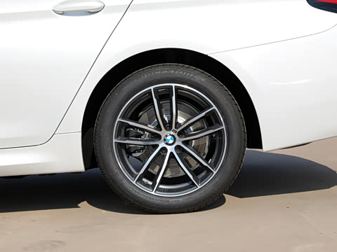 2022款 改款二 525Li M运动套装 2022款 改款二 525Li M运动套装