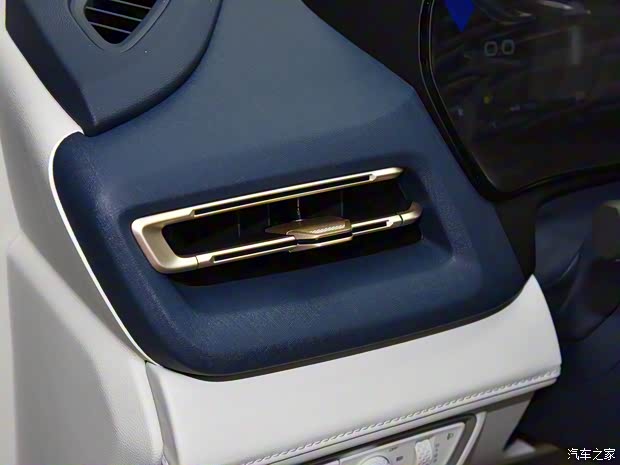 上汽通用五菱 五菱凱捷 2023款 混動(dòng)鉑金版