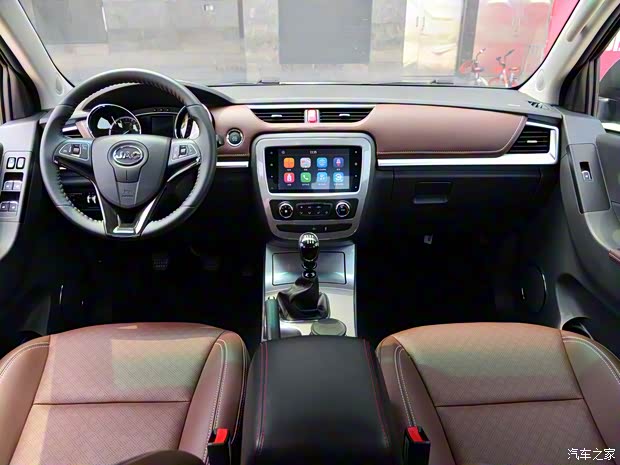 江淮汽车 帅铃T8 2018款 2.0T两驱尊贵大双HFC4DB2-1D1