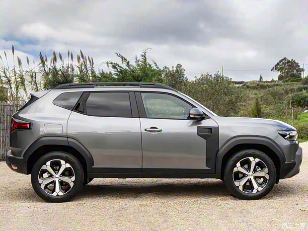 達(dá)契亞 達(dá)契亞Duster 2024款 Hybrid