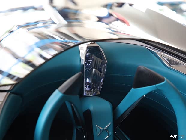 雪铁龙(进口) DS X E-Tense 2018款 Concept 雪铁龙(进口) DS X E-Tense 2018款 Concept