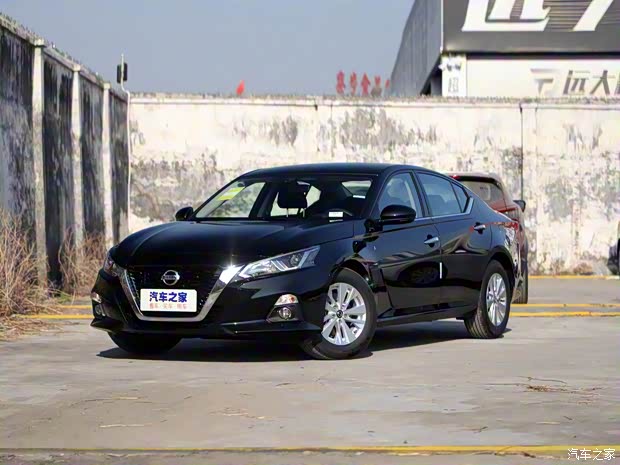 东风日产 天籁 2020款 2.0L XE 时尚版 东风日产 天籁 2020款 2.0L XE 时尚版