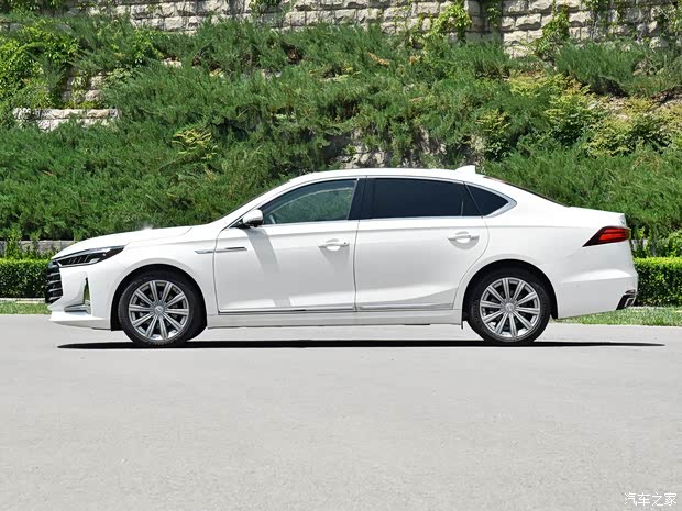 广汽乘用车 传祺GA8 2020款 390T 基本型