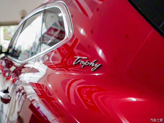 上汽集团 名爵HS 2018款 30T 自动Trophy四驱超级运动互联网版