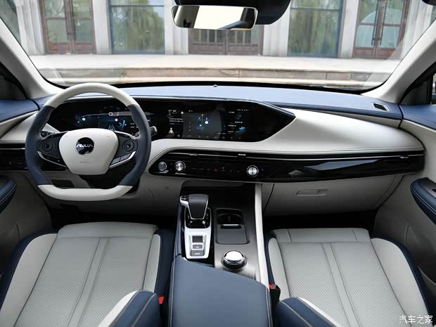 东风乘用车 皓极 2022款 1.5T MHD 500T 马赫双擎版 东风乘用车 皓极 2022款 1.5T MHD 500T 马赫双擎版