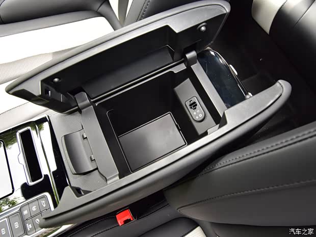 上汽集团 荣威RX5 MAX 2019款 基本型