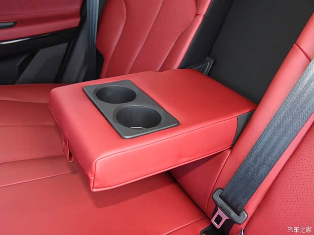 長安汽車 長安歐尚X7 PLUS 2022款 1.5T 藍鯨自動紅版