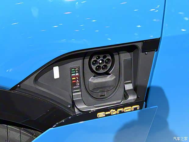 奥迪(进口) 奥迪e-tron 2019款 55 quattro 专享型 奥迪(进口) 奥迪e-tron 2019款 55 quattro 专享型