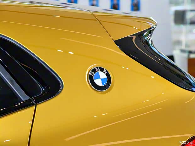 宝马(进口) 宝马X2 2018款 sDrive25i 宝马(进口) 宝马X2 2018款 sDrive25i