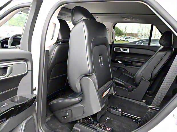 長(zhǎng)安福特 探險(xiǎn)者 2023款 EcoBoost 285 四驅(qū)風(fēng)尚plus版 6座