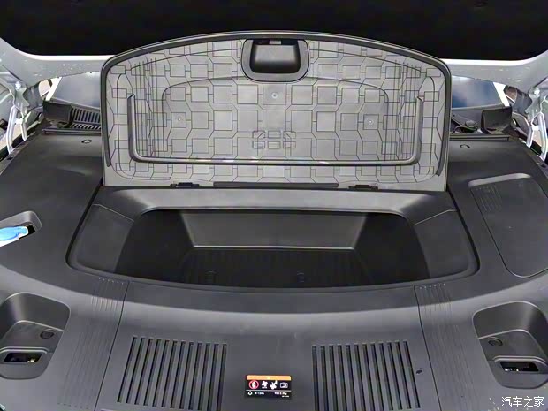 吉利汽车 银河E8 2024款 665km 星舰 远航版 吉利汽车 银河E8 2024款 665km 星舰 远航版