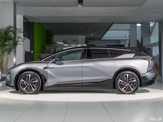 华人运通 高合HiPhi X 2022款 智远版6座 长续航版 华人运通 高合HiPhi X 2022款 智远版6座 长续航版