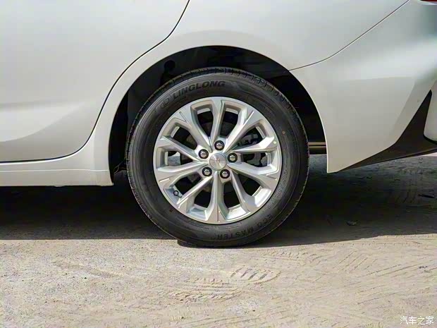 上汽通用雪佛蘭 科魯澤 2024款 1.5L 自動(dòng)悅享版 上汽通用雪佛蘭 科魯澤 2024款 1.5L 自動(dòng)悅享版