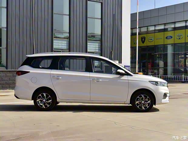 上汽通用五菱 宝骏360 2019款 1.5L CVT基本型 上汽通用五菱 宝骏360 2019款 1.5L CVT基本型