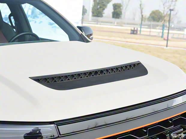 上汽大通 上汽大通MAXUS T90 2022款 2.0T柴油自動四驅上汽?！つ鯓讼? style=