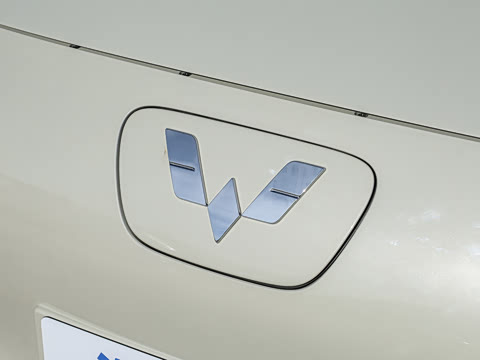 2025款 四门版 进阶款 2025款 四门版 进阶款