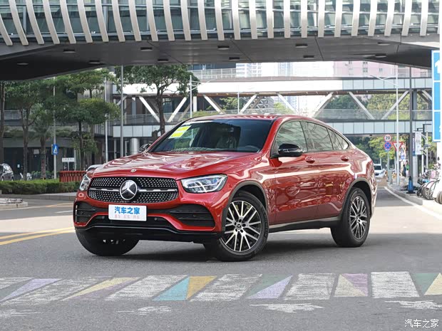 奔驰(进口) 奔驰GLC轿跑 2023款 GLC 260 4MATIC 轿跑SUV 奔驰(进口) 奔驰GLC轿跑 2023款 GLC 260 4MATIC 轿跑SUV
