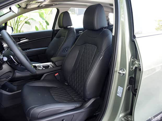 悦达起亚 狮铂拓界 2023款 2.0T 四驱旗舰版