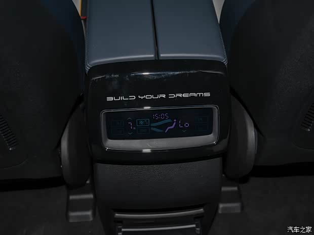 比亚迪 唐新能源 2022款 DM-p 215KM 四驱旗舰型