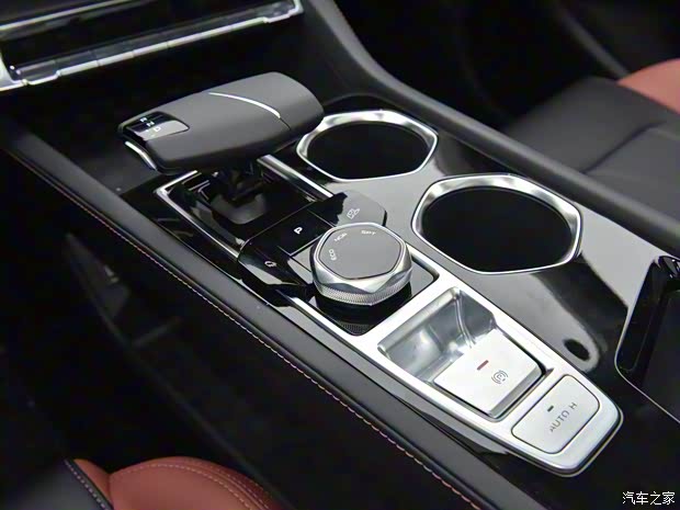 长安汽车 逸动 2022款 PLUS 蓝鲸NE 1.4T GDI DCT高配版