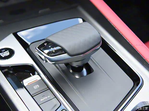 長安汽車 長安歐尚X7 PLUS 2022款 1.5T 藍鯨自動紅版