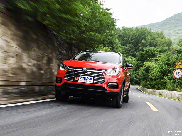 比亞迪 元新能源 2018款 EV360 智聯創酷型