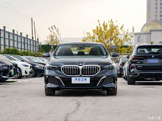 華晨寶馬 寶馬5系 2024款 530Li M運(yùn)動套裝