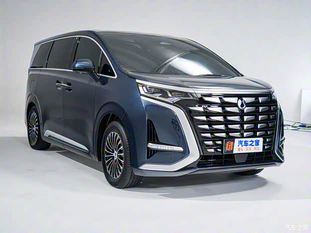 腾势汽车 腾势D9 2022款 DM-i 970 四驱旗舰型 腾势汽车 腾势D9 2022款 DM-i 970 四驱旗舰型