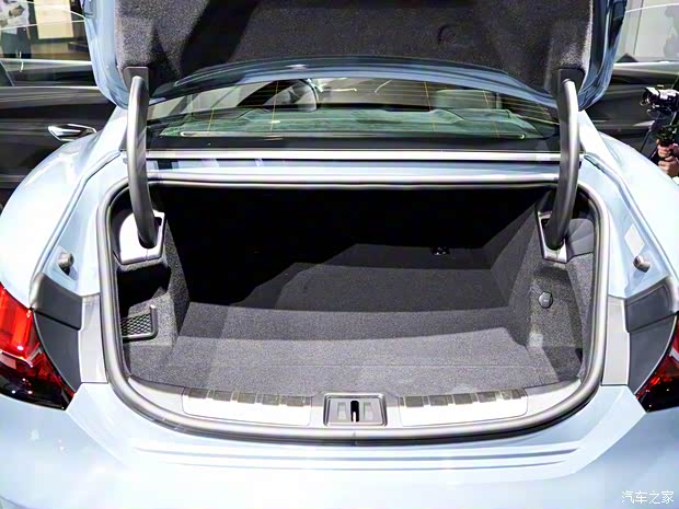 Audi Sport 奧迪RS e-tron GT 2021款 基本型