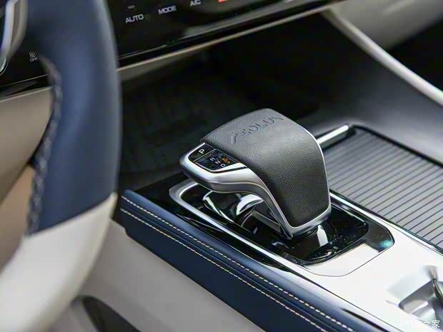 东风乘用车 皓极 2022款 1.5T MHD 500T 马赫双擎版 东风乘用车 皓极 2022款 1.5T MHD 500T 马赫双擎版