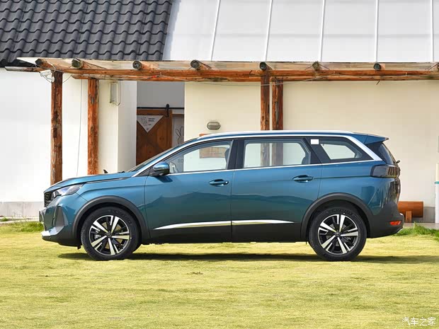 东风标致 标致5008 2023款 400THP 挚爱满座版 7座 东风标致 标致5008 2023款 400THP 挚爱满座版 7座