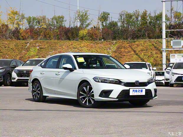 東風(fēng)本田 思域 2023款 2.0L e:HEV 先鋒版 東風(fēng)本田 思域 2023款 2.0L e:HEV 先鋒版