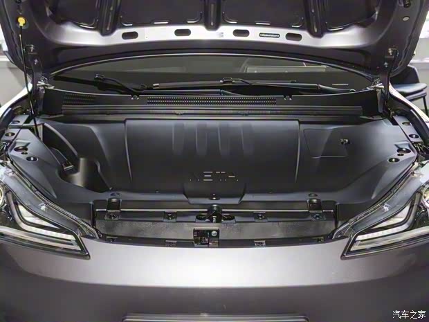 合眾汽車 哪吒V 2022款 潮 400 行業(yè)版