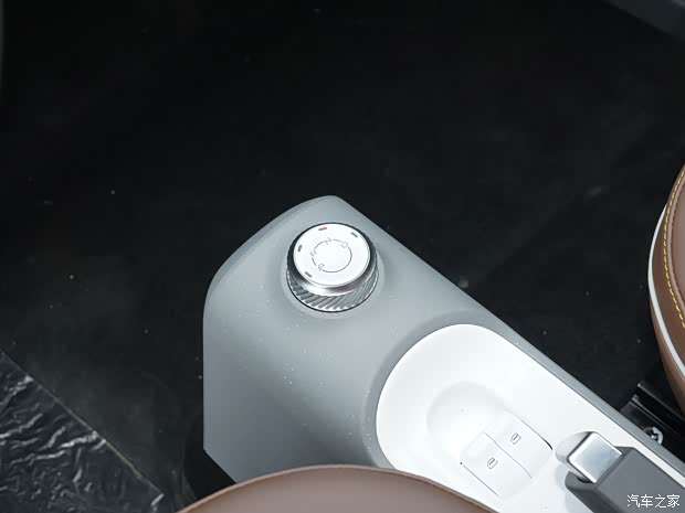 上汽通用五菱 宏光MINIEV 2022款 GAMEBOY 300km 玩咖款 上汽通用五菱 宏光MINIEV 2022款 GAMEBOY 300km 玩咖款