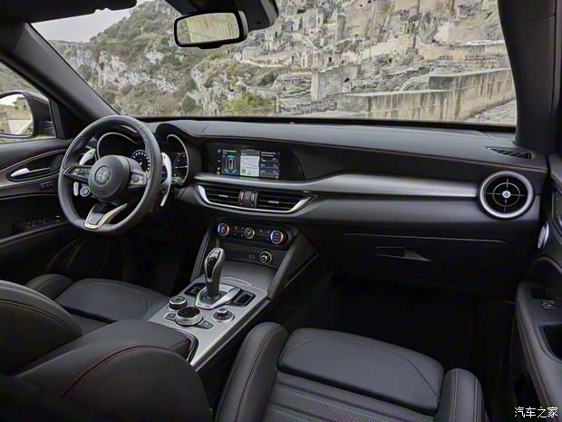 阿爾法·羅密歐 Stelvio斯坦維 2023款 Tributo Italiano 歐洲版