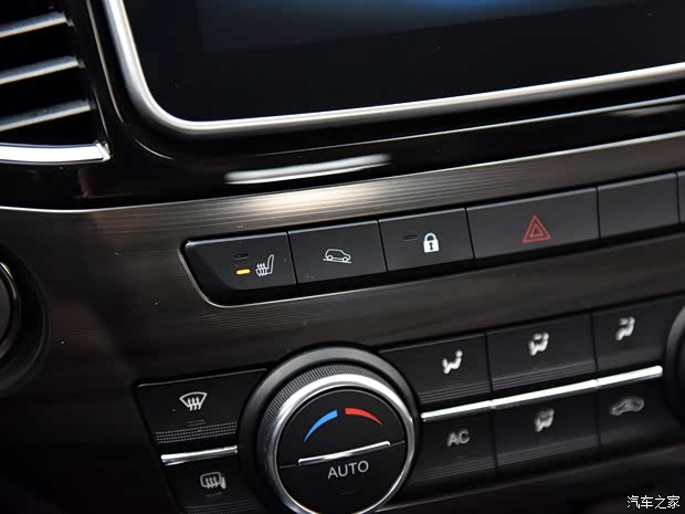 江西五十鈴 鈴?fù)?2022款 汽油四驅(qū)基本型