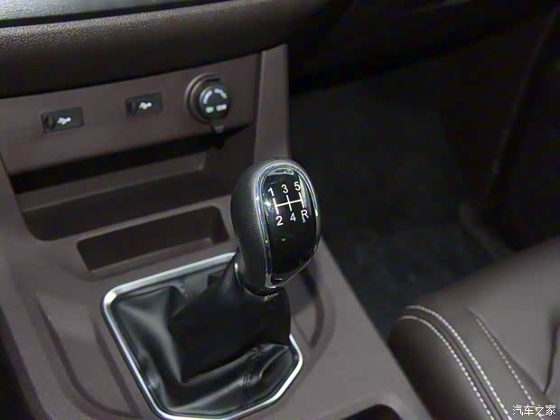 北京汽车制造厂 王牌M7 2022款 1.6L 长轴豪华型 7座 北京汽车制造厂 王牌M7 2022款 1.6L 长轴豪华型 7座