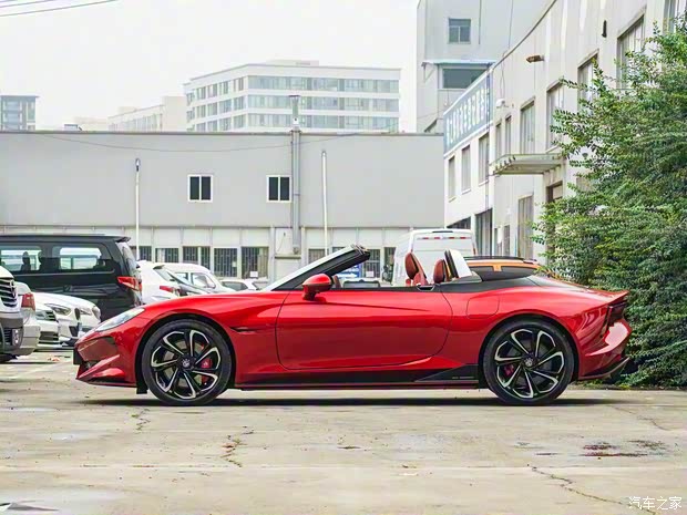 上汽集團 MG Cyberster 2023款 兩驅(qū)版 250kW