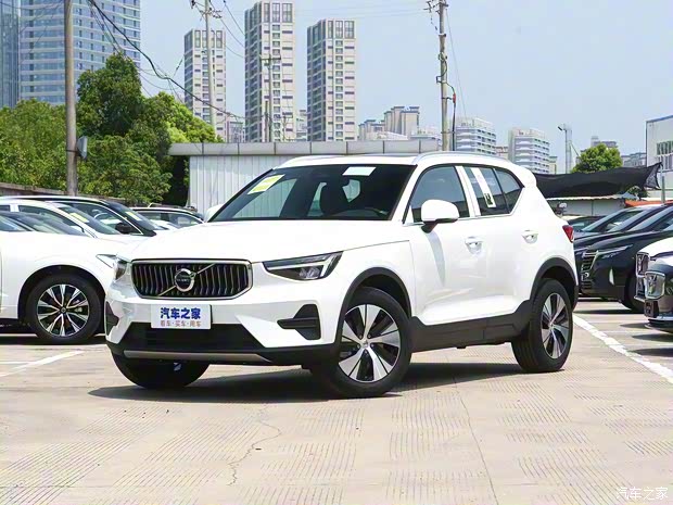 沃尔沃亚太 沃尔沃XC40 2023款 B3 智远豪华版 沃尔沃亚太 沃尔沃XC40 2023款 B3 智远豪华版