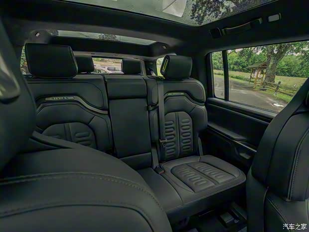 RIVIAN RIVIAN R1S 2022款 基本型 RIVIAN RIVIAN R1S 2022款 基本型