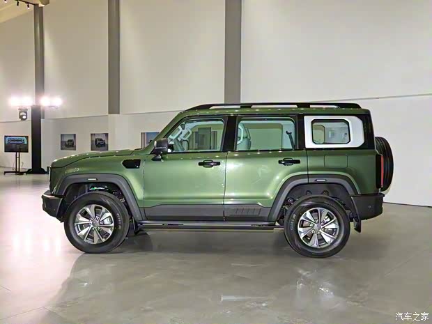 北京越野 北京BJ40 2024款 2.0T 城市猎人版 高配